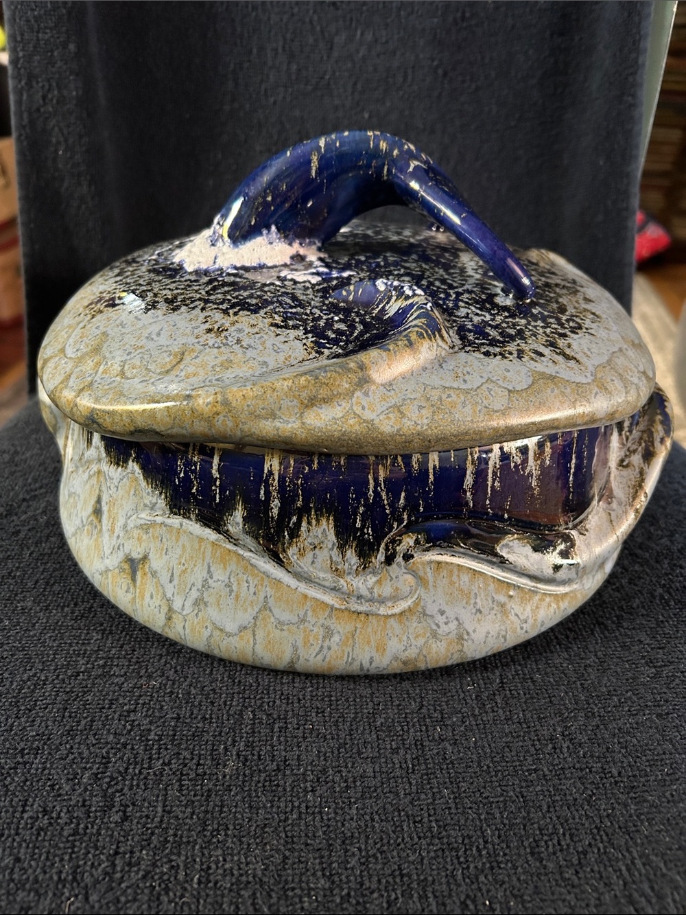 Doug Wylie Original Clay Fish Designs Large Covered Casserole w Whale Tail Top